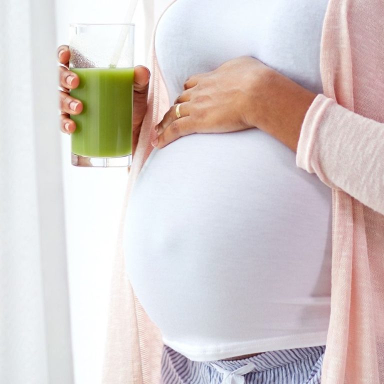 9 Best Meal Replacement Shakes For Women & Weight Loss